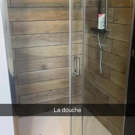 منزل للإقامة Chambre *